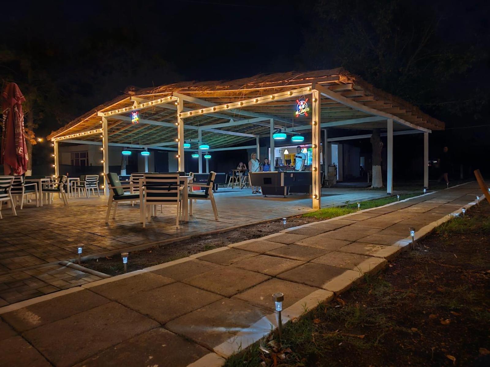 Happy Village كوستِنيست المظهر الخارجي الصورة